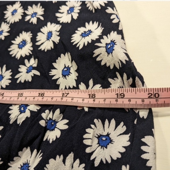 ๐๐ค GAP Rayon Daisy Print Button Front Cap Sleeve Mini Dress, 10 (6/8), NWOT - Picture 8 of 16